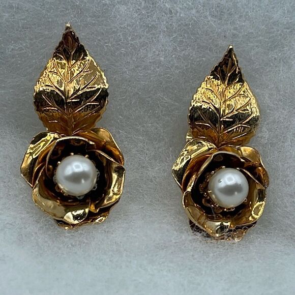 Vintage flower leaf climber clip earrings . - Picture 2 of 7